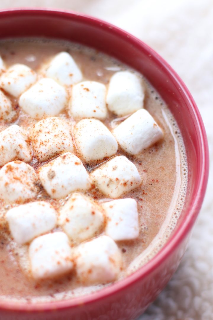 Cinnamon White Hot Chocolate-grabsomejoy.com